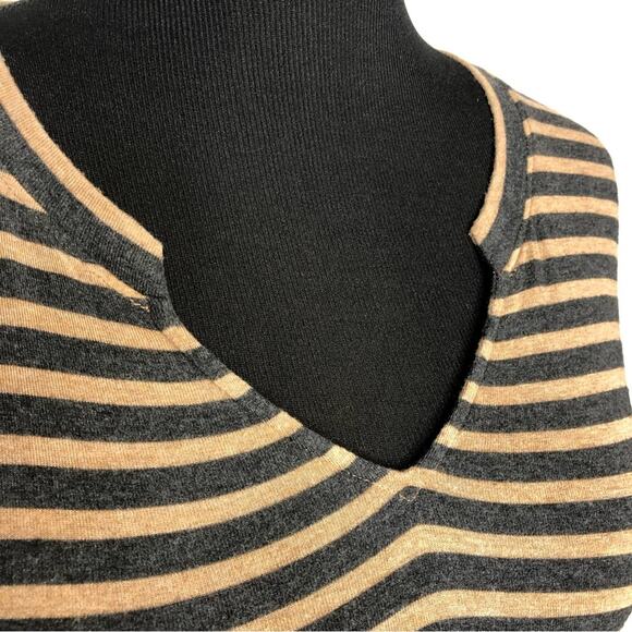 Cabi Striped Slant gray tan striped v neck jersey knit tunic top Medium #3629 - Picture 4 of 16